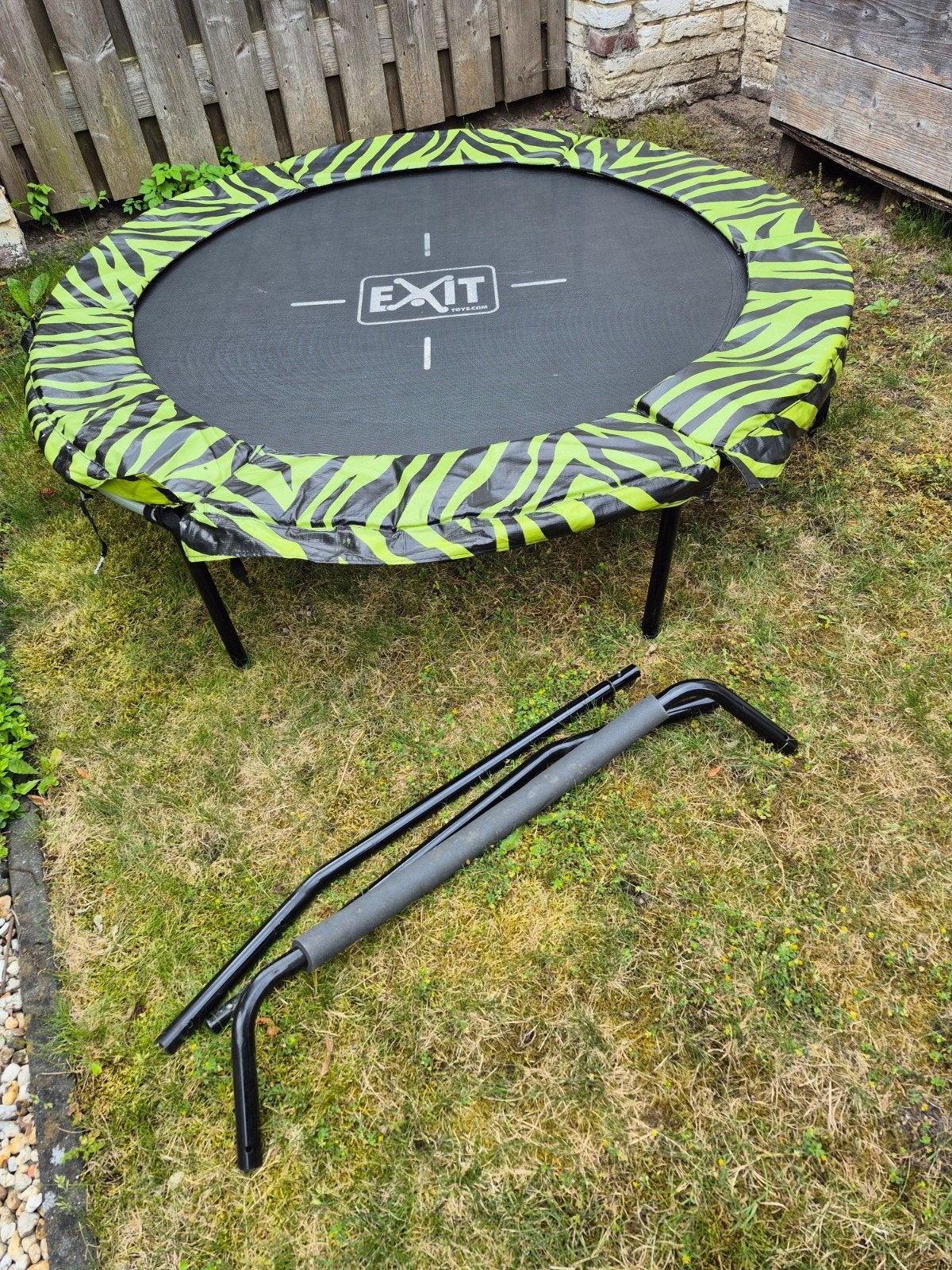 junior trampoline met beugel 140  x 100 cm, Ophalen, Zo goed als nieuw