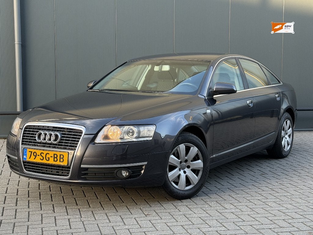 Audi A6 2.4 V6 177pk Pro Line 2006 Grijs | Cruise | Trekhaak, Auto's, Audi, Voorwielaandrijving, Stof, Bedrijf, Handgeschakeld