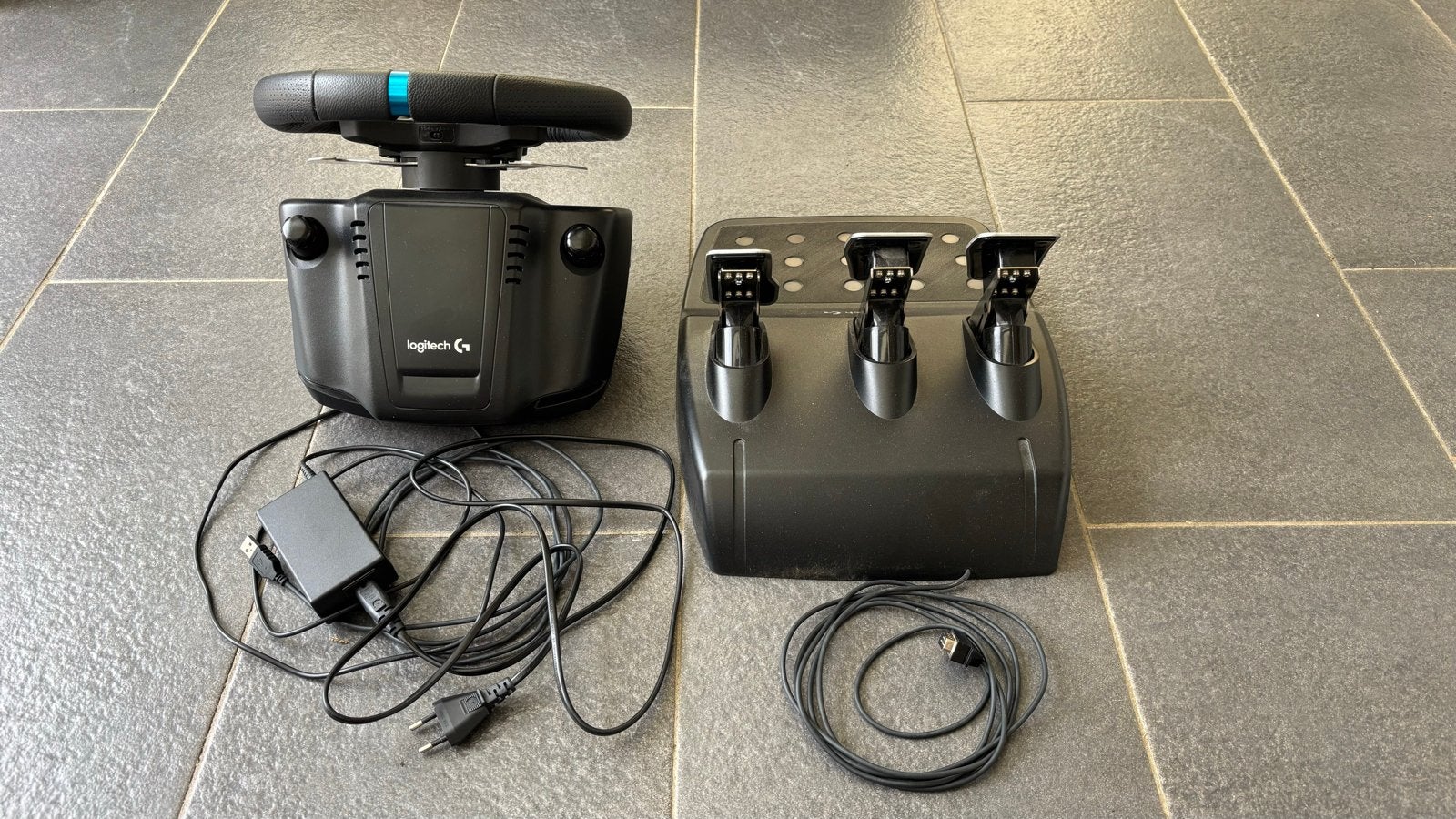 Logitech G29 Driving Force Racestuur met Pedalen, Racestuur, Gebruikt, Ophalen of Verzenden, PC