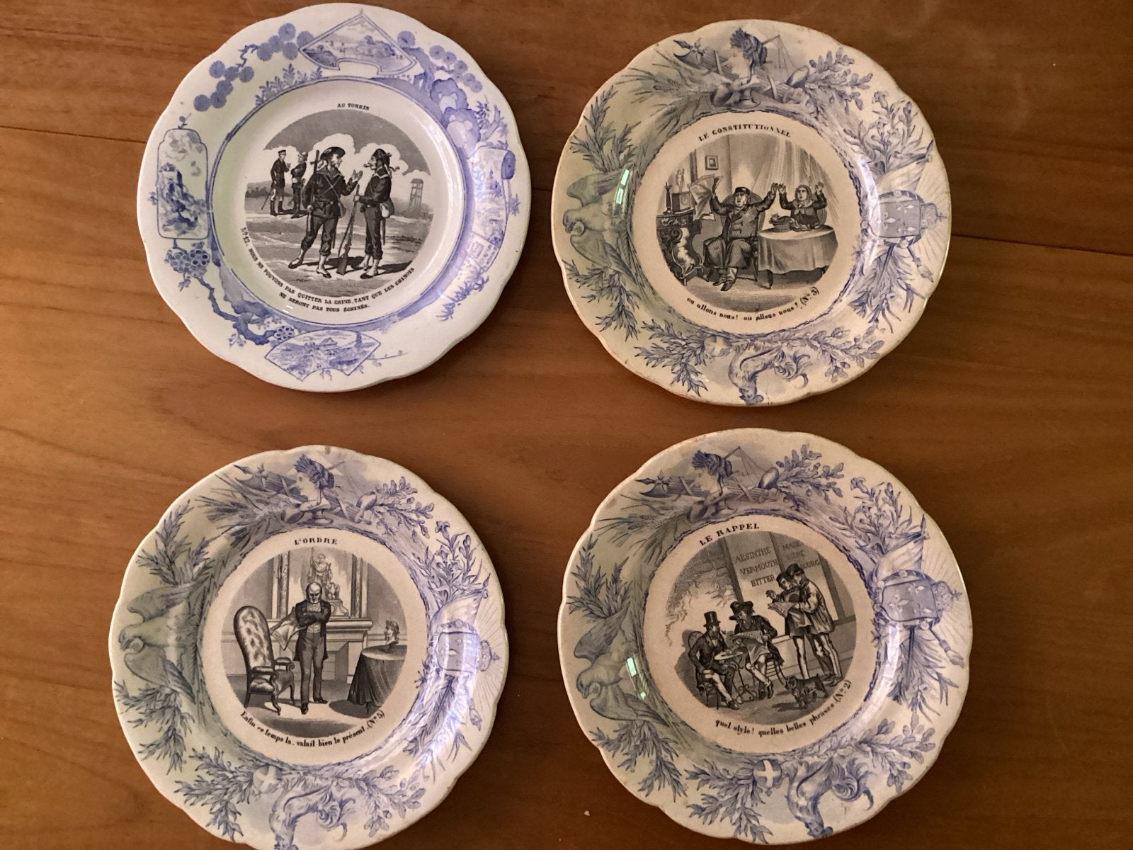 Set van 4 antieke Franse faience borden, Antiek en Kunst, Ophalen of Verzenden