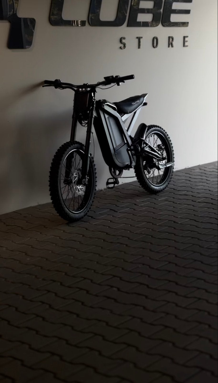Custom gt2000, Gebruikt, 51 tot 55 cm, 50 km per accu of meer, Ophalen
