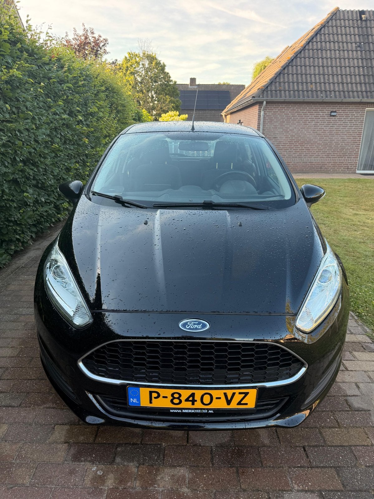 Ford Fiësta 1.25 60KW 5DR 2016 Zwart, Auto's, Voorwielaandrijving, Zwart, Handgeschakeld, 19 km/l