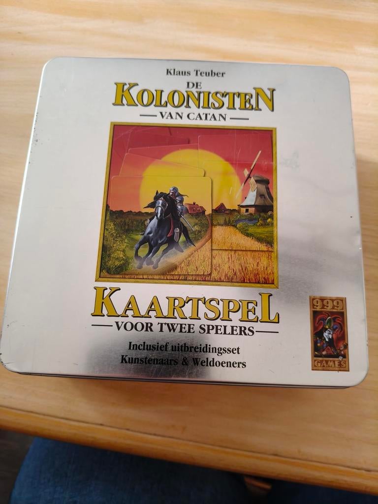 Catan Kaartspel Jubileum Editie - Nieuw in Blik!, Hobby en Vrije tijd, Gezelschapsspellen | Kaartspellen, Een of twee spelers
