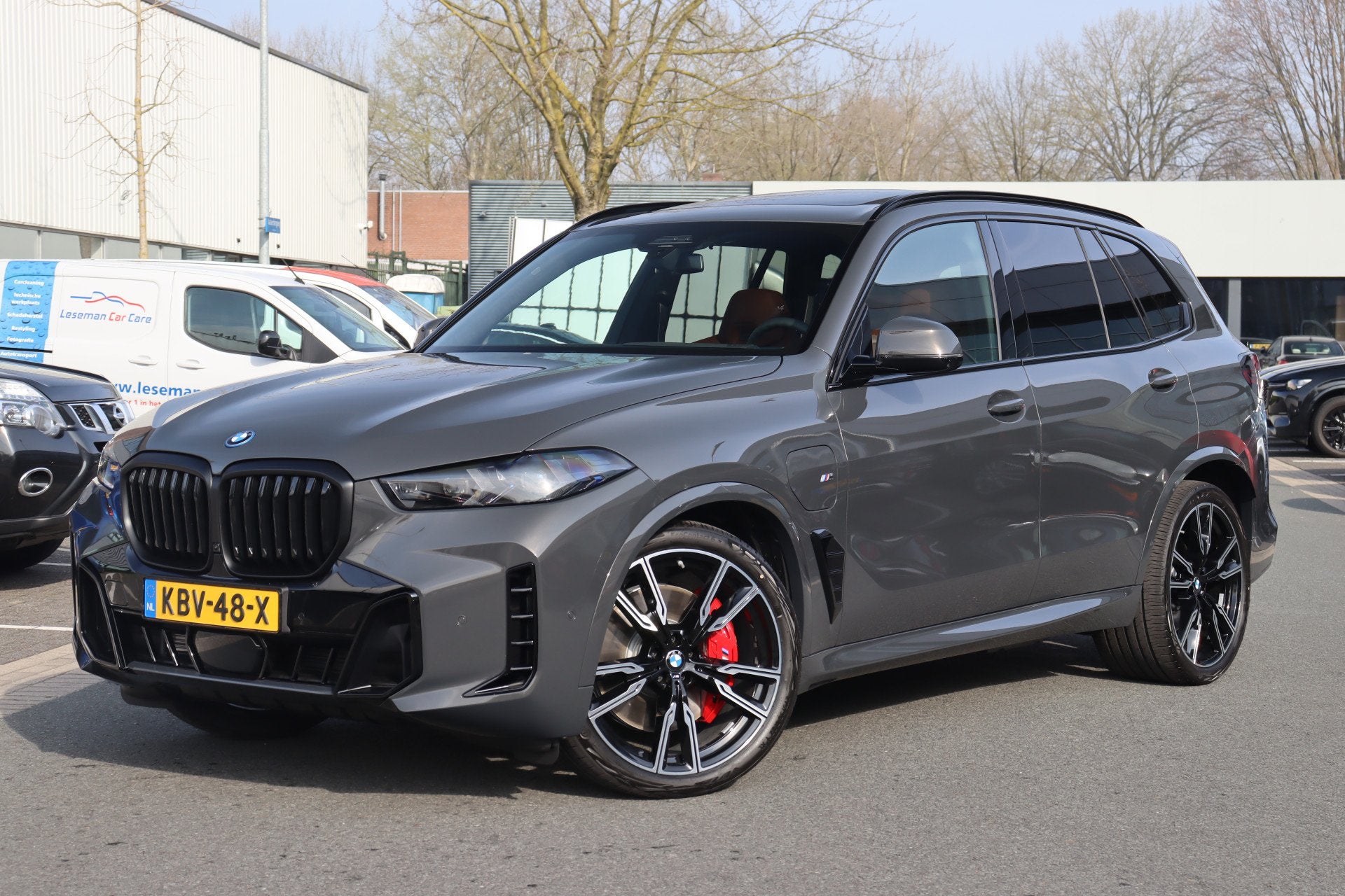 BMW X5 xDrive50e High Executive M Sport Automaat / Panoramad, Auto's, Stoelverwarming, 2395 kg, Met garantie (alle), Vierwielaandrijving