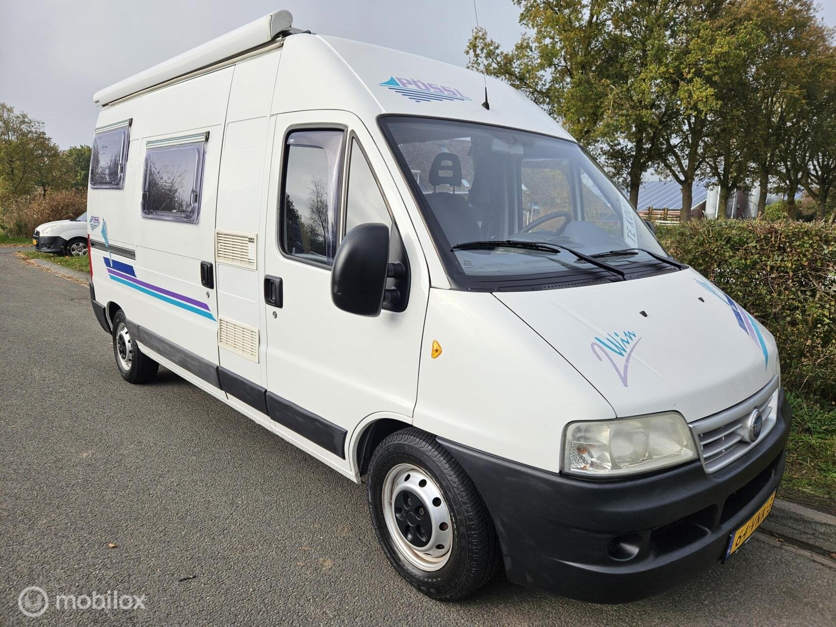 Possl 2 Win buscamper 2.8JTD ☆Draaistoelen-Vast bed-128pk, Buscamper of Camperbus, Bedrijf, Koelkast, 5 tot 6 meter