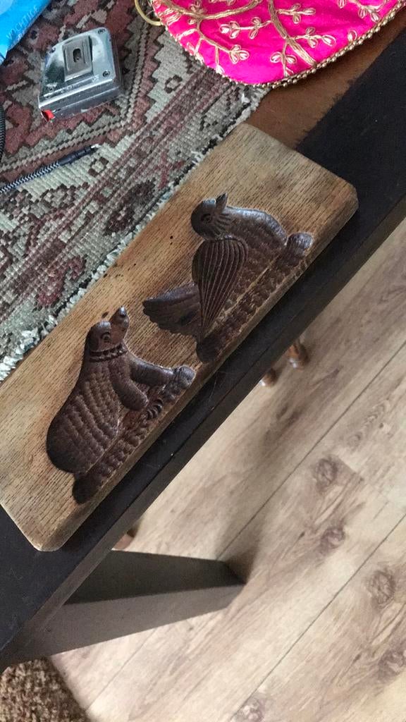 Houten wandplank, antiek houtsnijwerk, Ophalen of Verzenden