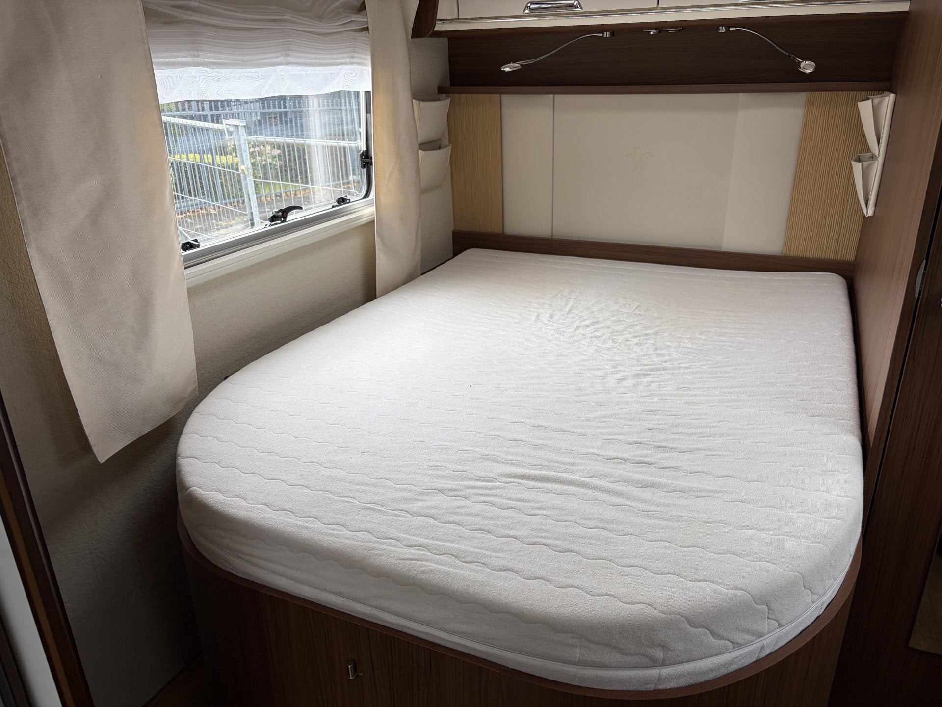NIESMANN BISCHOFF ARTO 66F 177pk Automaat Queensbed + Hefbed, Niesmann+Bischoff, Galliersweg 39
5349AT  OSS, NL, 7 tot 8 meter