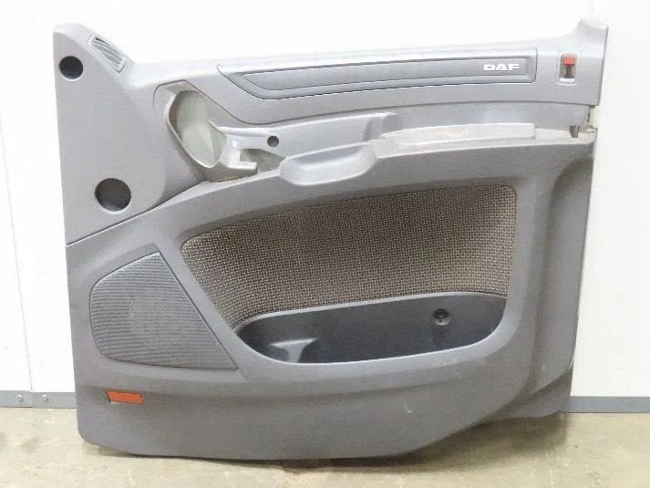 DAF Body & Chassis Parts Deurpaneel Re. DAF XF, Ophalen, Gebruikt, DAF, Carrosserie en Plaatwerk