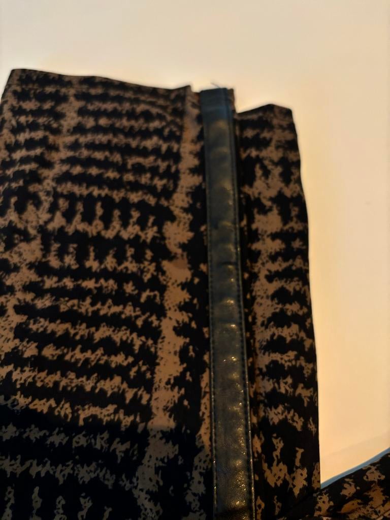 Elegante bruin/zwarte broek Studio Anneloes travel, Kleding | Dames, Broeken en Pantalons, Bruin, Maat 42/44 (L), Ophalen of Verzenden