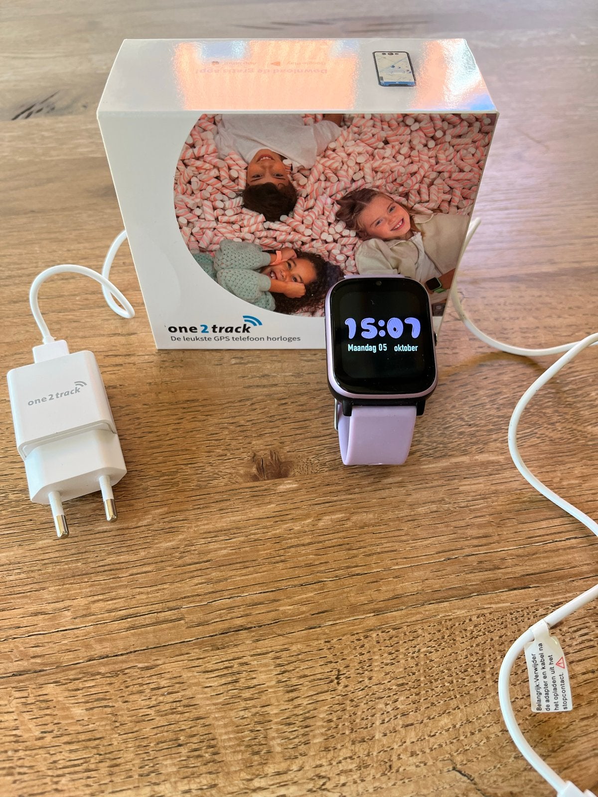One2Track GPS telefoon horloge - Paars, Paars, Ophalen of Verzenden, Zo goed als nieuw, Waterdicht