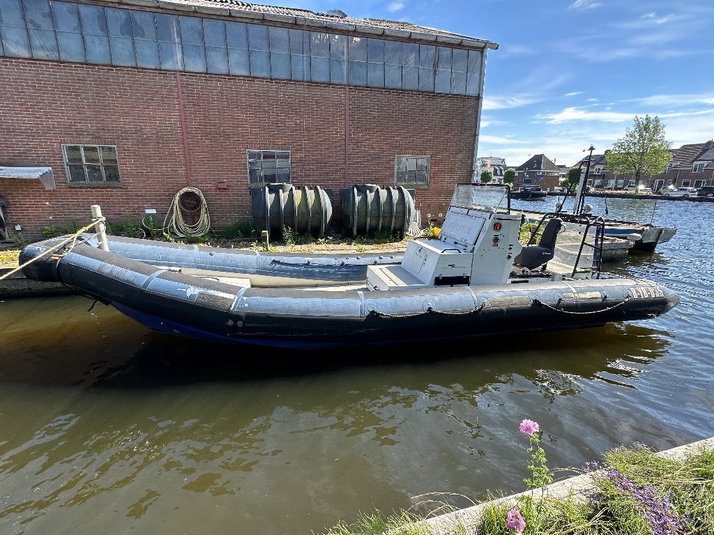 Boomeranger C-850 Rib 370pk 8LV Yanmar Diesel V8 inboard, Binnenboordmotor, Diesel, 370 pk, 8 m