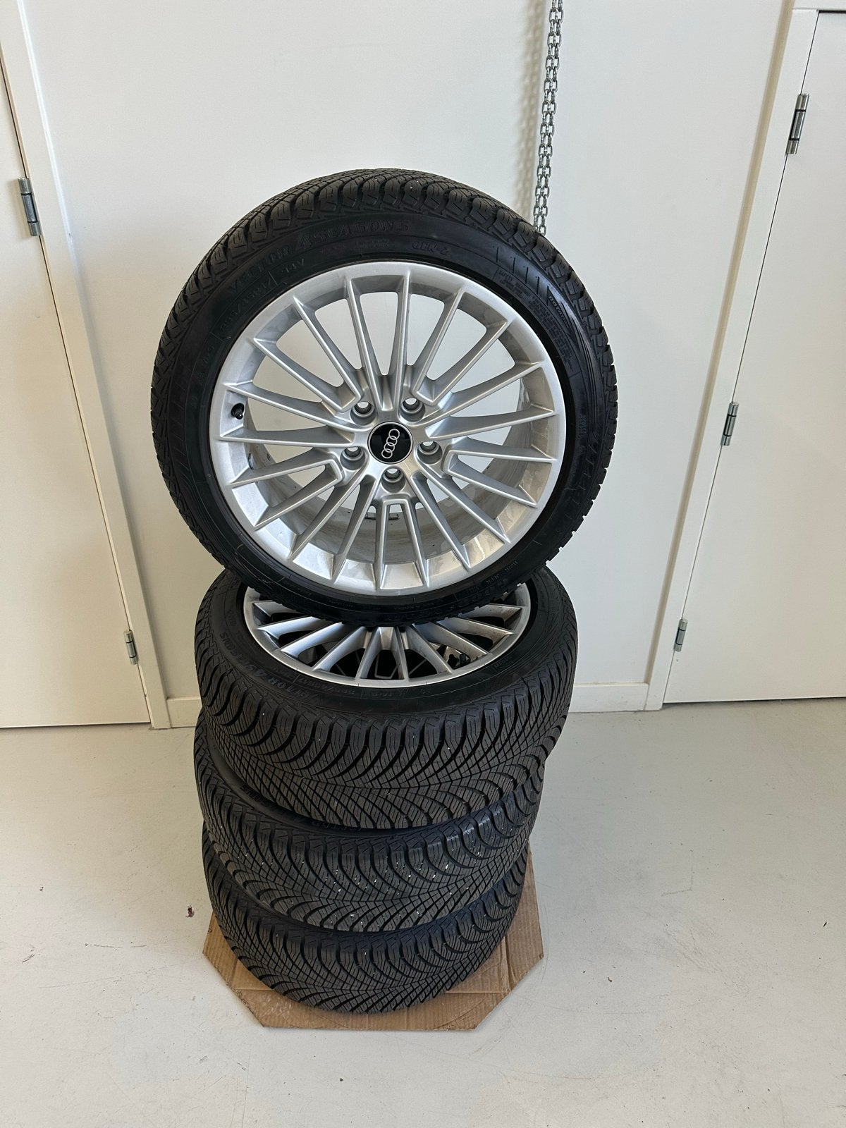Goodyear All Season banden 225/45/17 - 6 mm profiel, Gebruikt, 17 inch, Ophalen of Verzenden, All Season