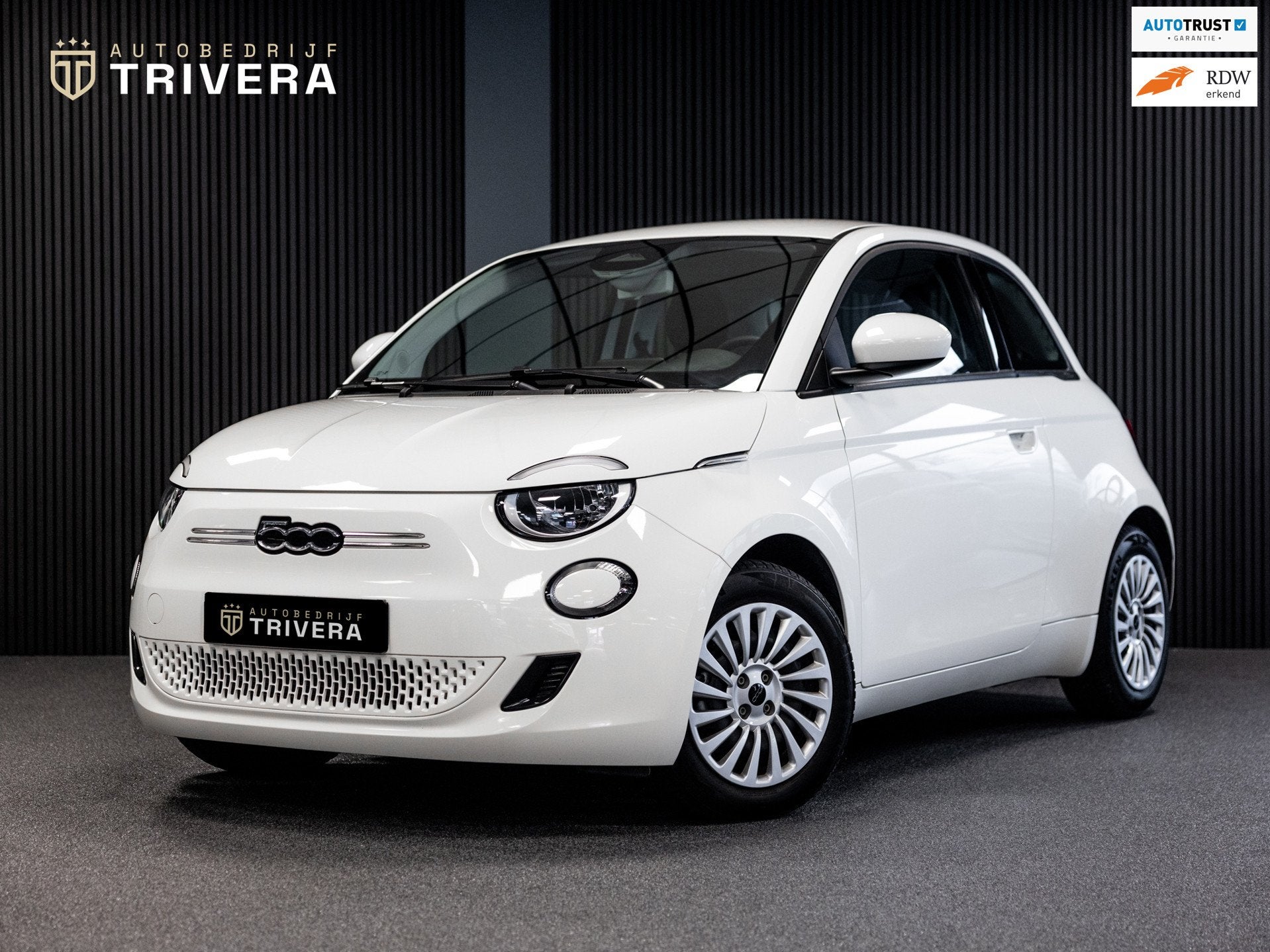 Fiat 500 Urban 24 kWh l SoH 93% l AUT.l Keyless l Virtueel c, Auto's, Dealer onderhouden, 95 pk, 4 stoelen, Wit