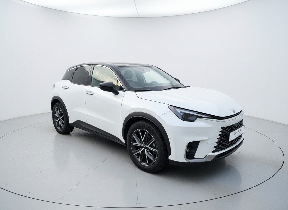 Lexus LBX 1.5 Emotion 2WD Advanced Pack | Mark Levinson | Ca, 136 pk, Gebruikt, Zwart, Bedrijf