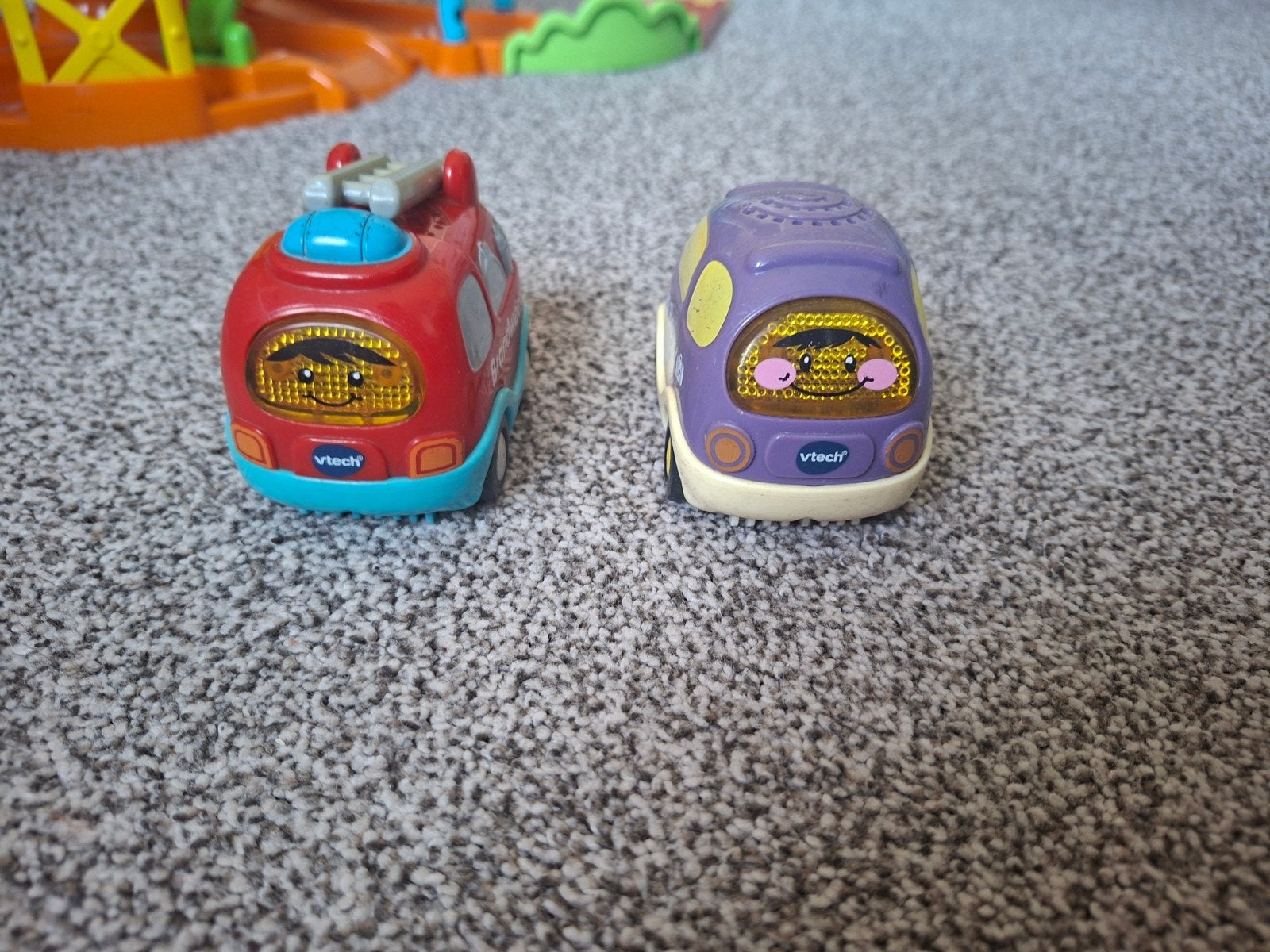 VTech Toet Toet Auto's speelset met brandweerkazerne en meer, Ophalen, Gebruikt