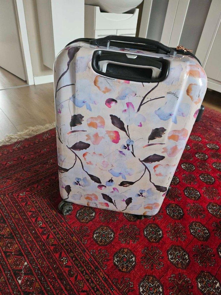 mooie reis koffer, Sieraden, Tassen en Uiterlijk, Koffers, Wieltjes, Hard kunststof, Zo goed als nieuw, 35 tot 45 cm