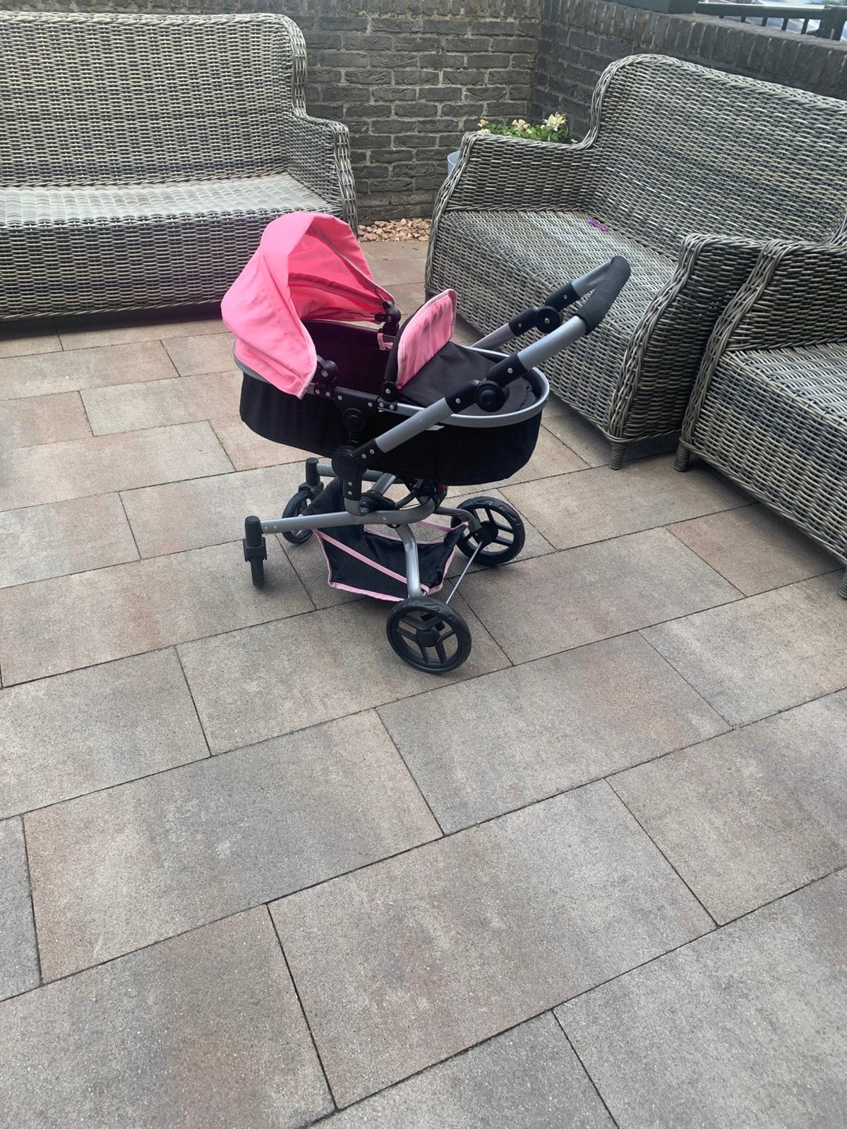 Kinderwagen, Kinderen en Baby's, Speelgoed | Poppen, Ophalen, Zo goed als nieuw, Babypop