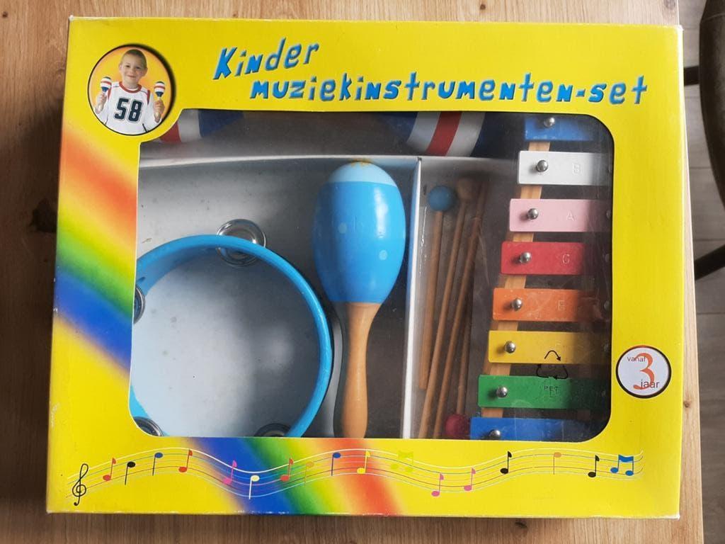AvD 1382 doos met muziekinstrumenten vanaf 3 jaar Gebruikt, Ophalen of Verzenden, Gebruikt, Overige typen