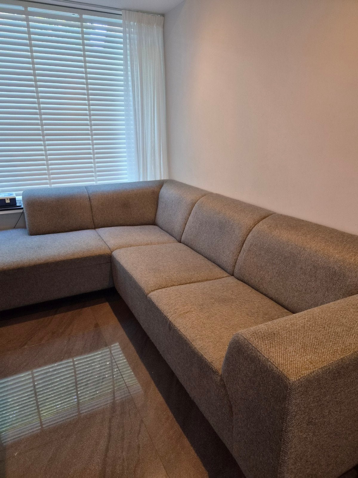 Comfortabele grijze hoekbank, Ophalen, 250 tot 300 cm, Gebruikt, 100 tot 125 cm