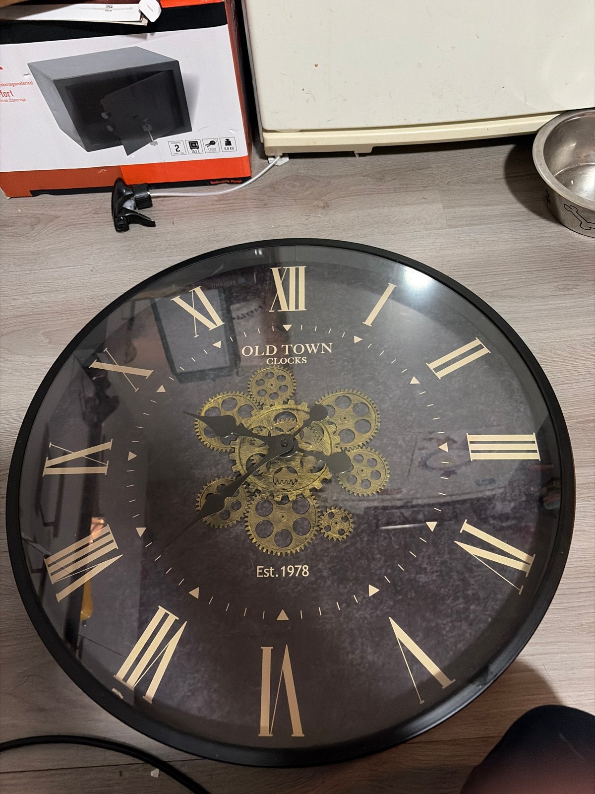 Grote Wandklok 'Old Town Clocks' met Zichtbaar Uurwerk, Ophalen, Zichtbaar uurwerk, Vintage, Analoog