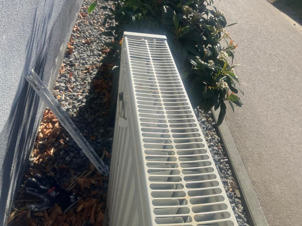 Gebruikte radiator., Doe-het-zelf en Verbouw, Verwarming en Radiatoren, 30 tot 80 cm, Radiator, Ophalen of Verzenden, 60 tot 150 cm