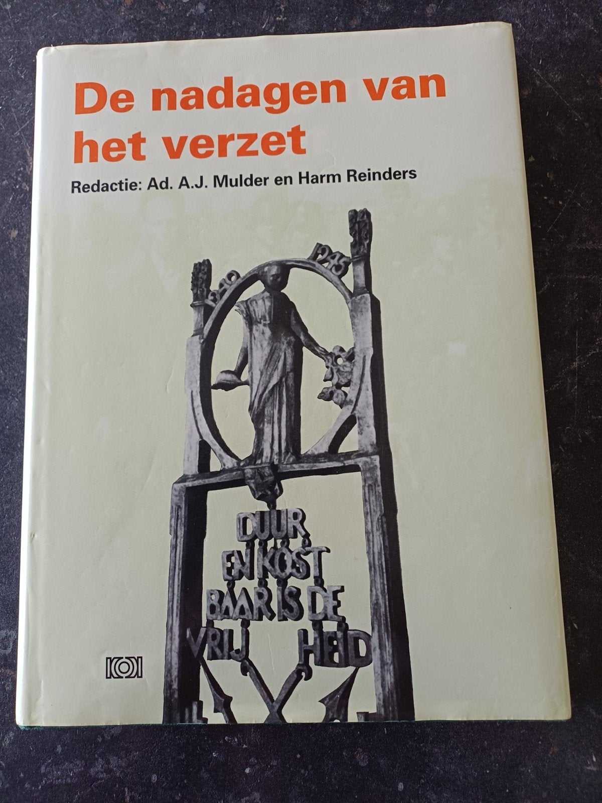 De nadagen van het verzet - Hardcover - Zo goed als nieuw, Boeken, Ophalen of Verzenden, 20e eeuw of later, Zo goed als nieuw