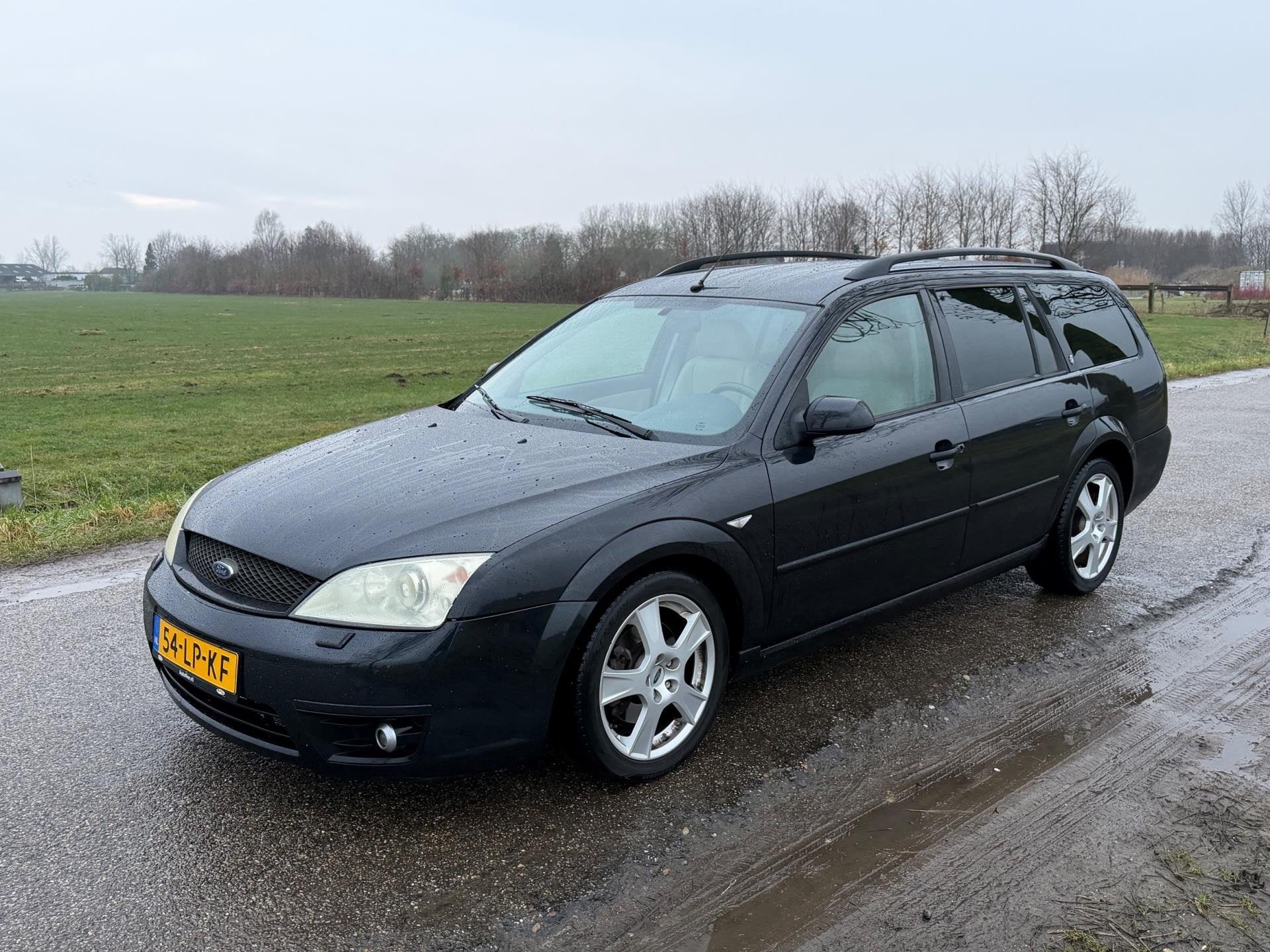 Ford Mondeo Wagon 2.5 V6 Ghia APK 07-2026 Airco NAP Leder, Beige, Zwart, 170 pk, Euro 4