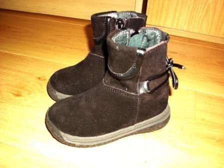 Baby laarsjes mt.21 Tiko Footwear zwart suede en gevoerd, Jongetje of Meisje, Ophalen of Verzenden, Tiko Footwaer, Gebruikt