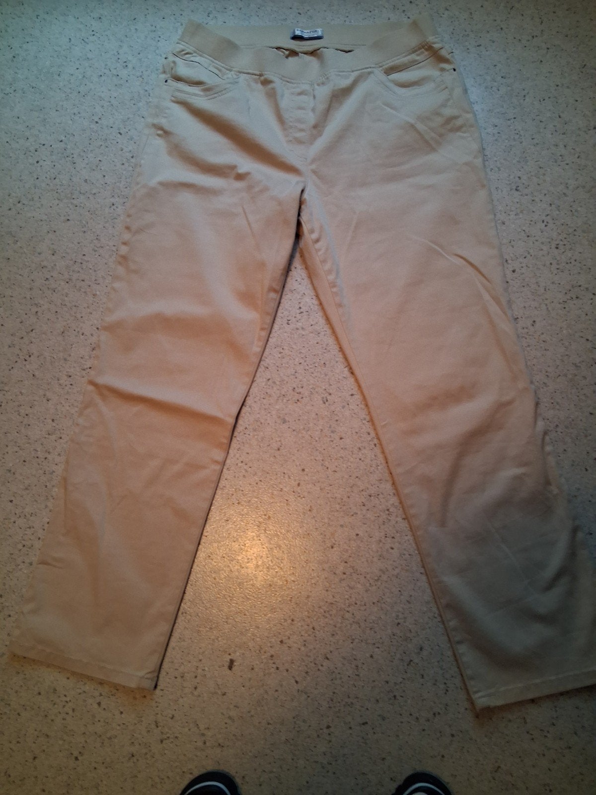 Raphaela by Brax Slim Broek - Beige, Kleding | Dames, Beige, Maat 42/44 (L), Ophalen of Verzenden, Zo goed als nieuw