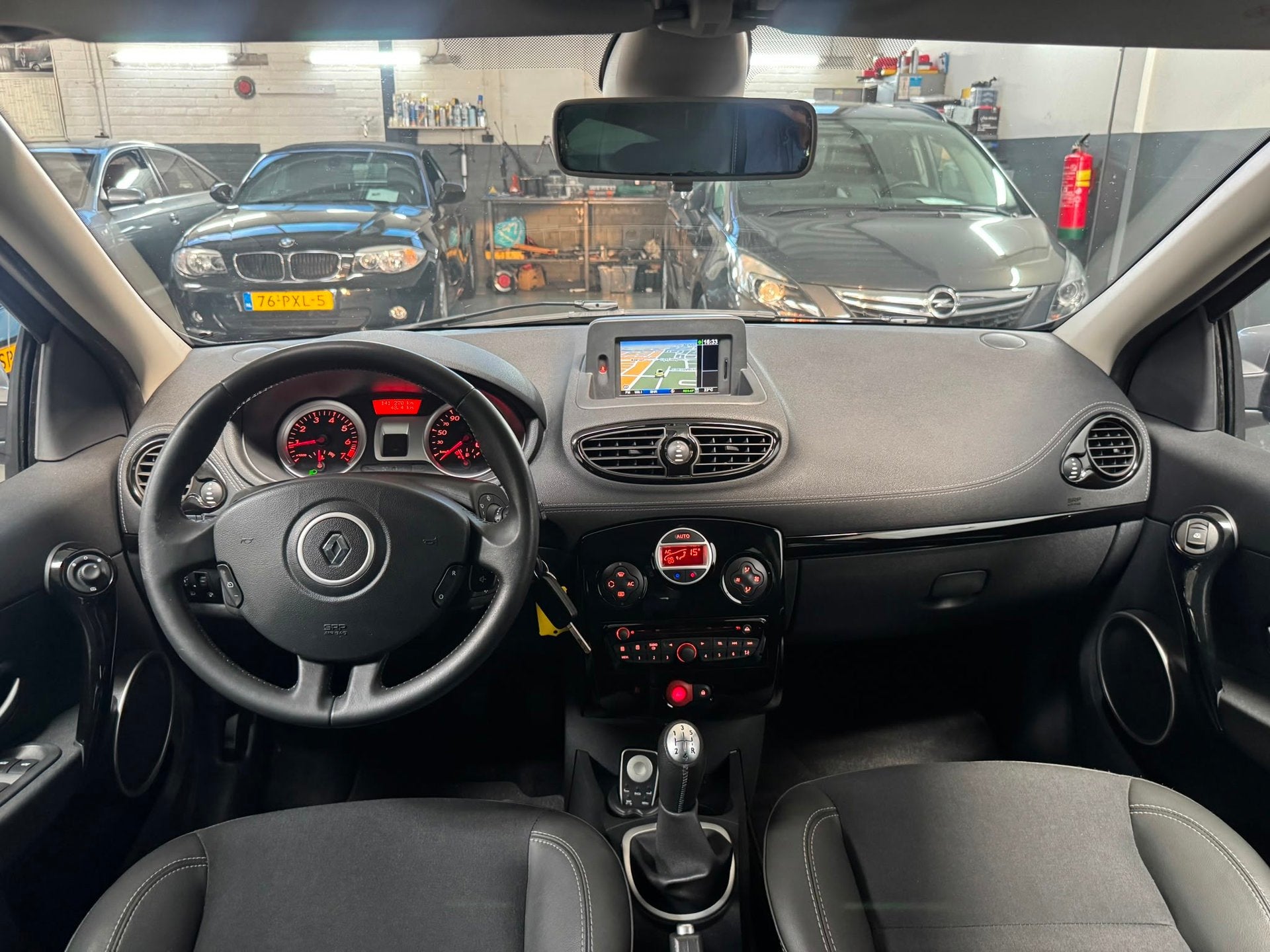 Renault Clio Estate 1.2 TCE Night & Day AIRCO|CRUISE|PDC|TRE, Voorwielaandrijving, Euro 5, Gebruikt, 4 cilinders