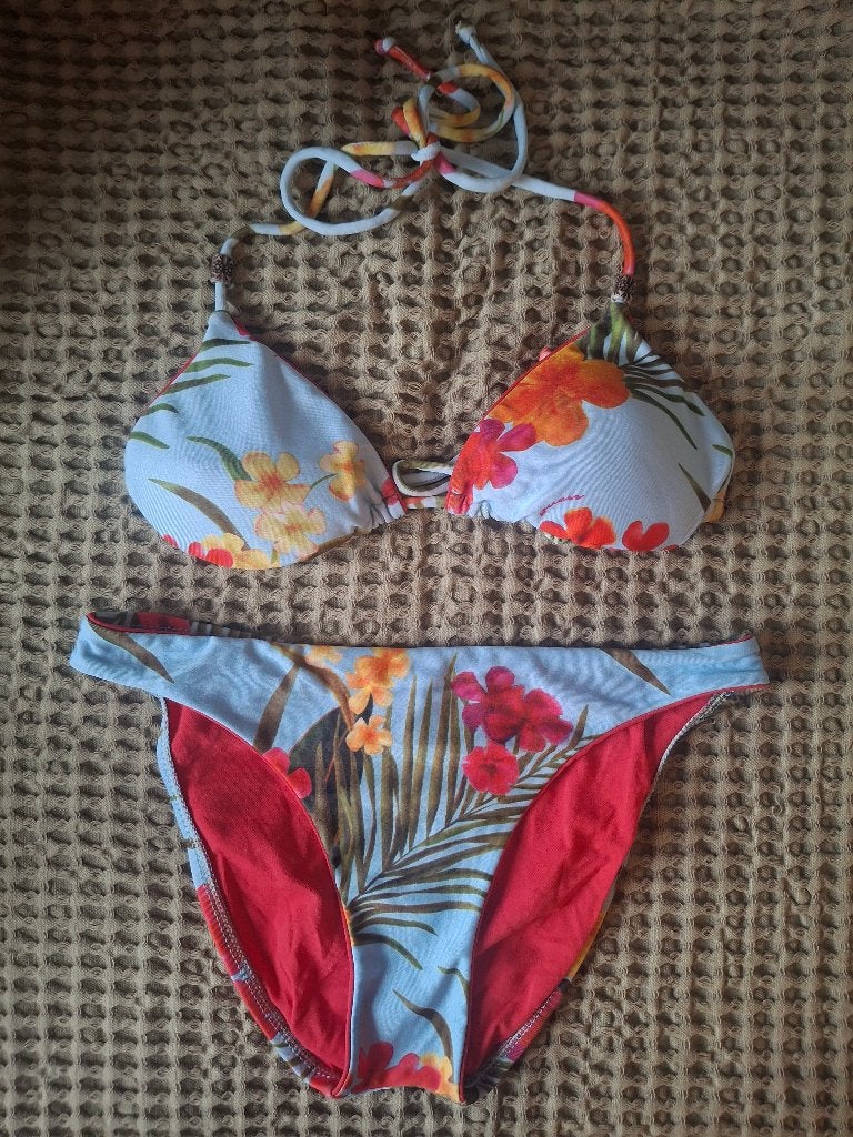 Guess Bikini bloemen  - maat S, Guess, Meerkleurig, Ophalen of Verzenden, Bikini