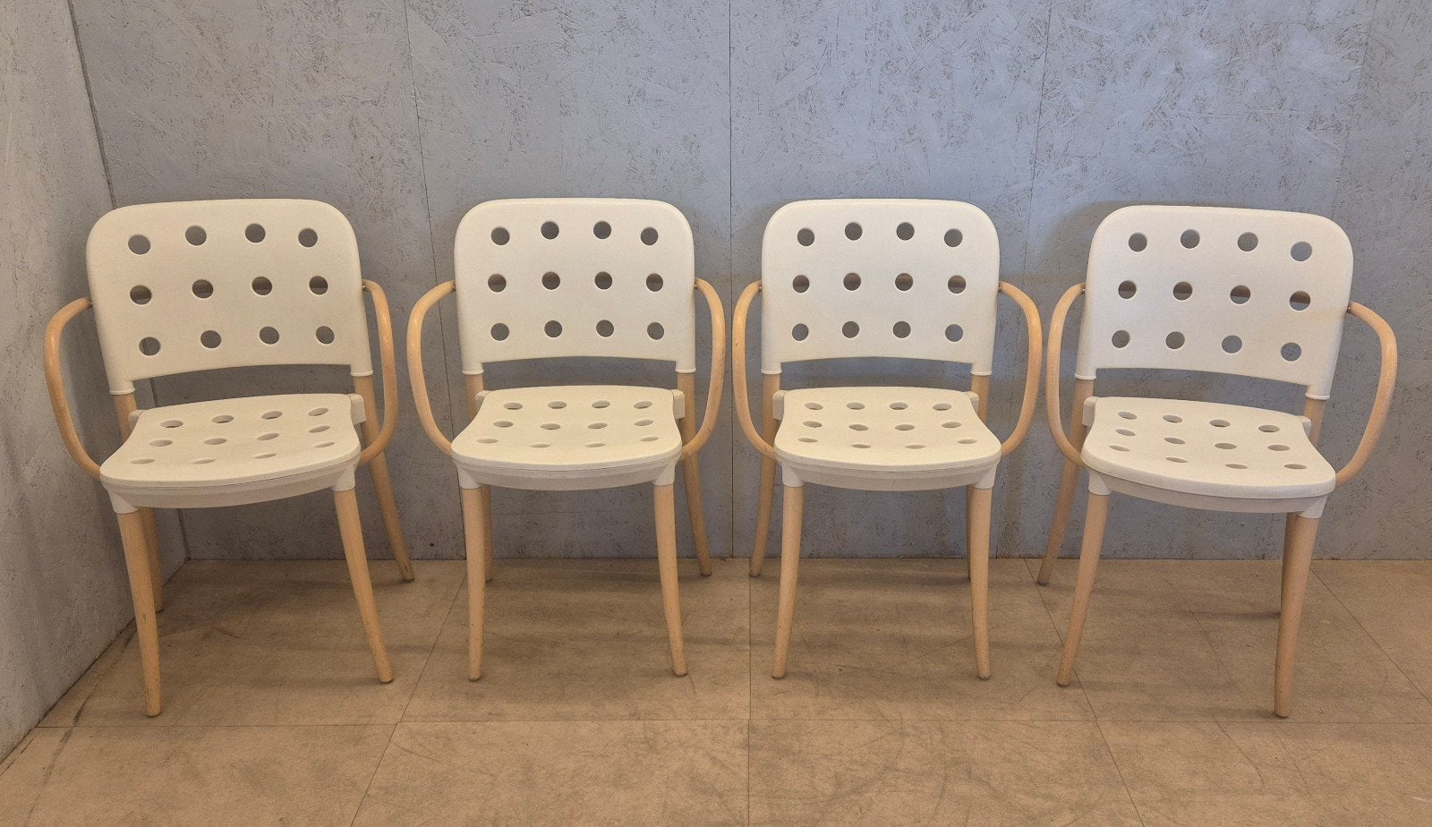 4x Antonio Citterio Minni design armstoel van Halifax, Huis en Inrichting, Stoelen, Ophalen, Kunststof, Gebruikt, Wit