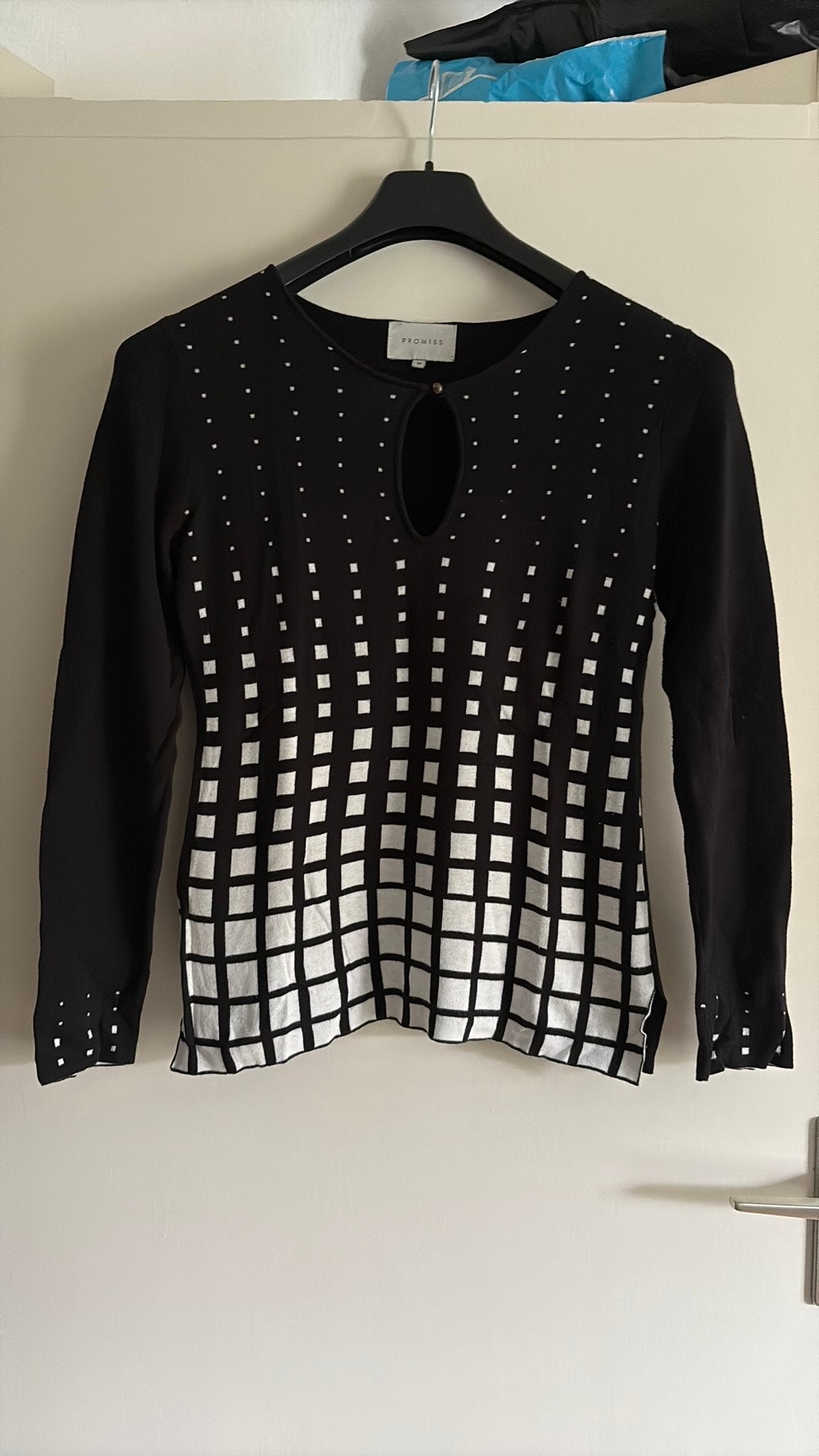 TruI maat m Promiss. Zwart met Wit, Kleding | Dames, Truien en Vesten, Ophalen of Verzenden, Zo goed als nieuw, Maat 38/40 (M)