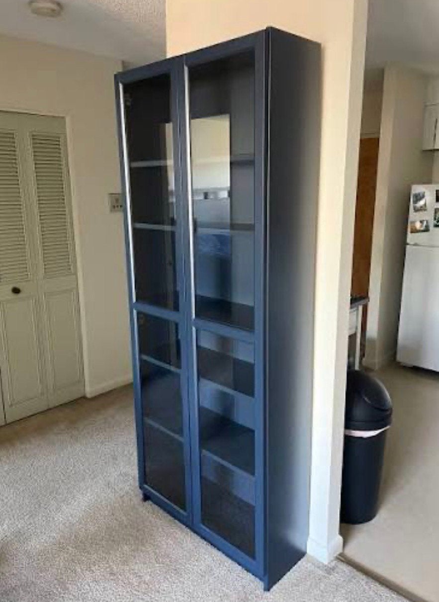 Ikea Billy boekenkast, donkerblauw, NIEUW in doos., Huis en Inrichting, Kasten | Boekenkasten, Met deur(en), 200 cm of meer, Nieuw