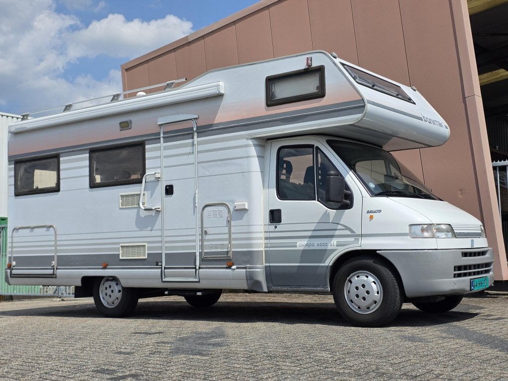 Benimar Europe 6000 ST 2.8TD 2x AIRCO TOPSTAAT 6 pers, Caravans en Kamperen, Campers, Reservewiel, Alkoof, Afzuigkap, Fiat