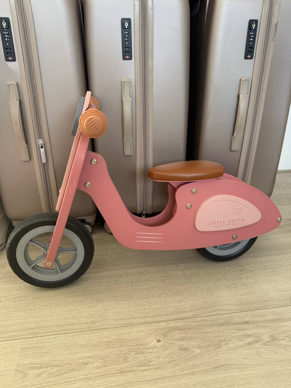 Little Dutch loopscooter roze, Fietsen en Brommers, Ophalen of Verzenden, Gebruikt, Minder dan 16 inch