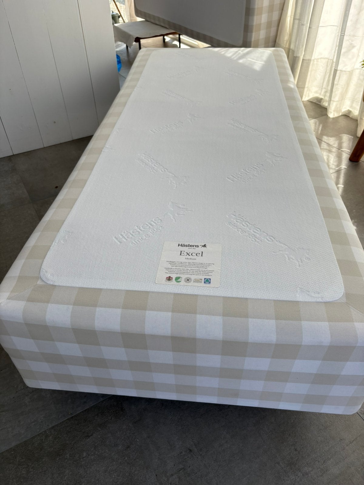 Hästens boxspring 2 stuks 210x90 cm, Huis en Inrichting, Ophalen, Beige, Tweepersoons, Zo goed als nieuw