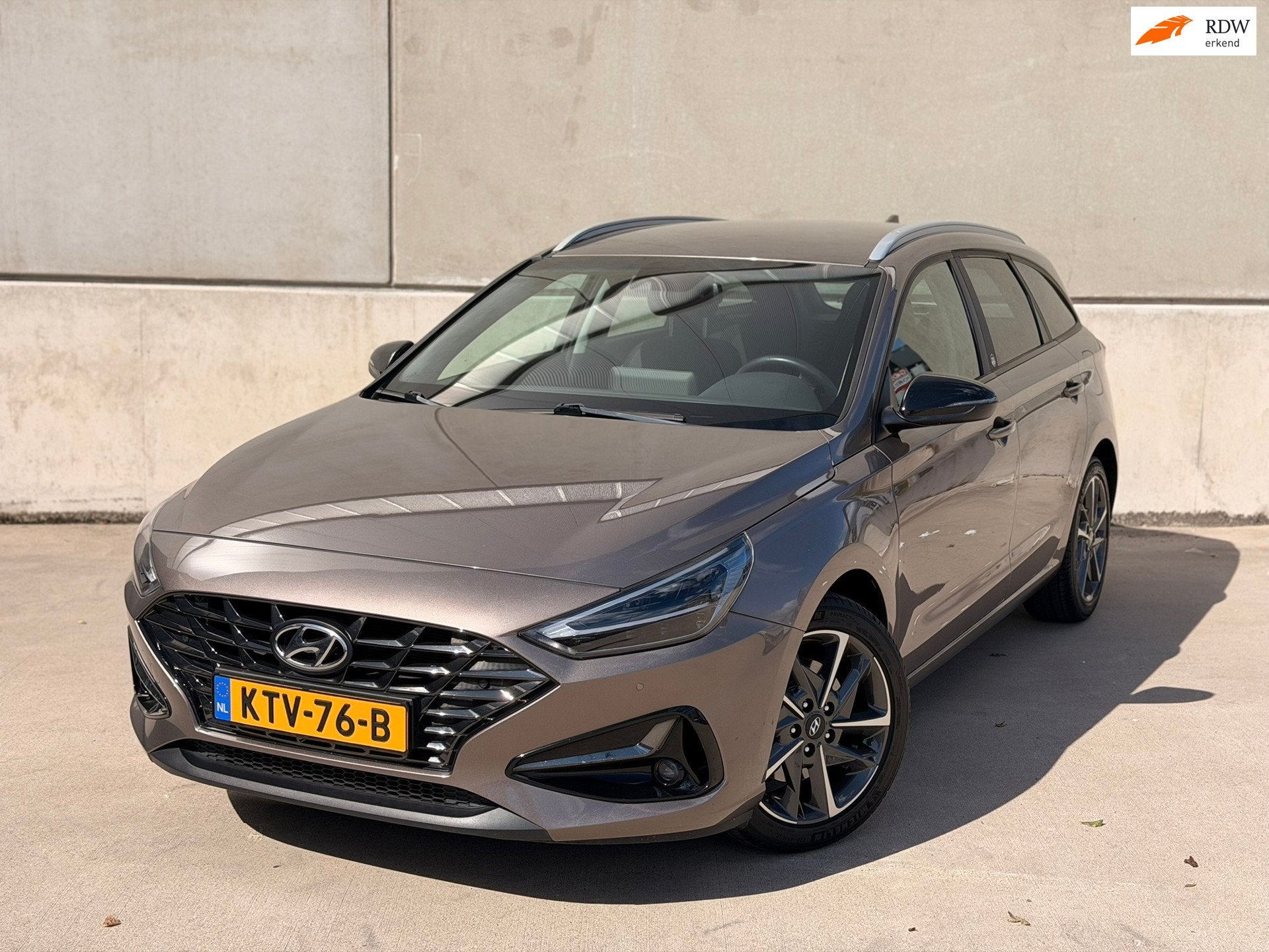 Hyundai i30 Wagon 1.0 T-GDi MHEV Comfort Smart Virtual Camer, Auto's, Voorwielaandrijving, Stof, Gebruikt, Bruin