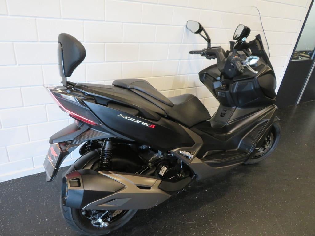Kymco XCITING S 400 NIEUWSTAAT!, Scooter, Kymco, Bedrijf