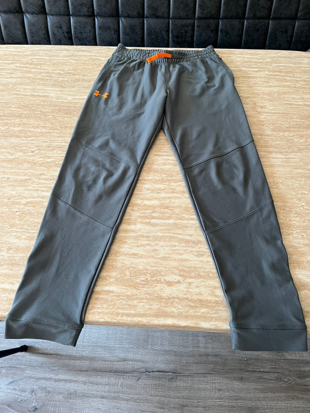Under Armour trainingsbroek, Ophalen of Verzenden, Zo goed als nieuw, Jongen of Meisje, Sport- of Zwemkleding