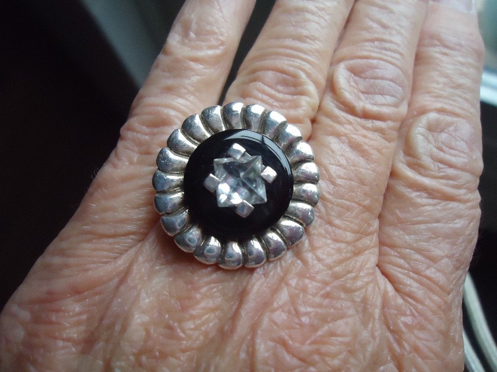mooie grote echt zilveren ring zwart met steen mt 16,5  925, Met kristal, Ophalen of Verzenden, Dame, Zilver