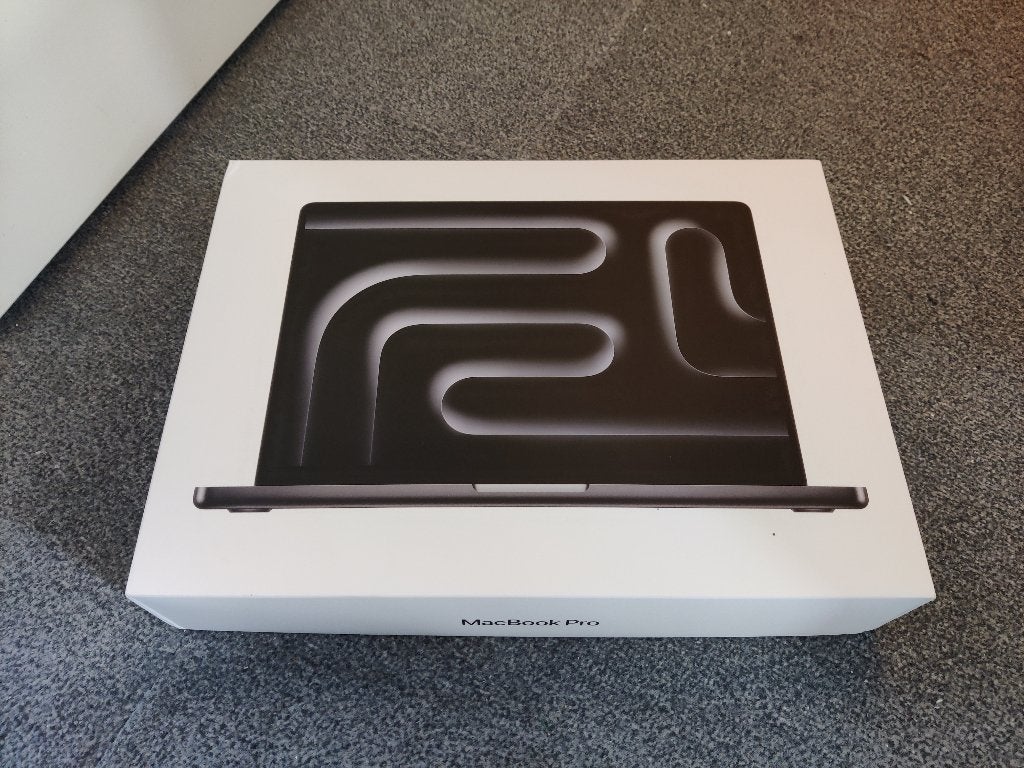 Lege doos van Macbook M5 / 24GB / 1TB | 30-9, Computers en Software, Ophalen of Verzenden, 14 inch, Zo goed als nieuw, Apple