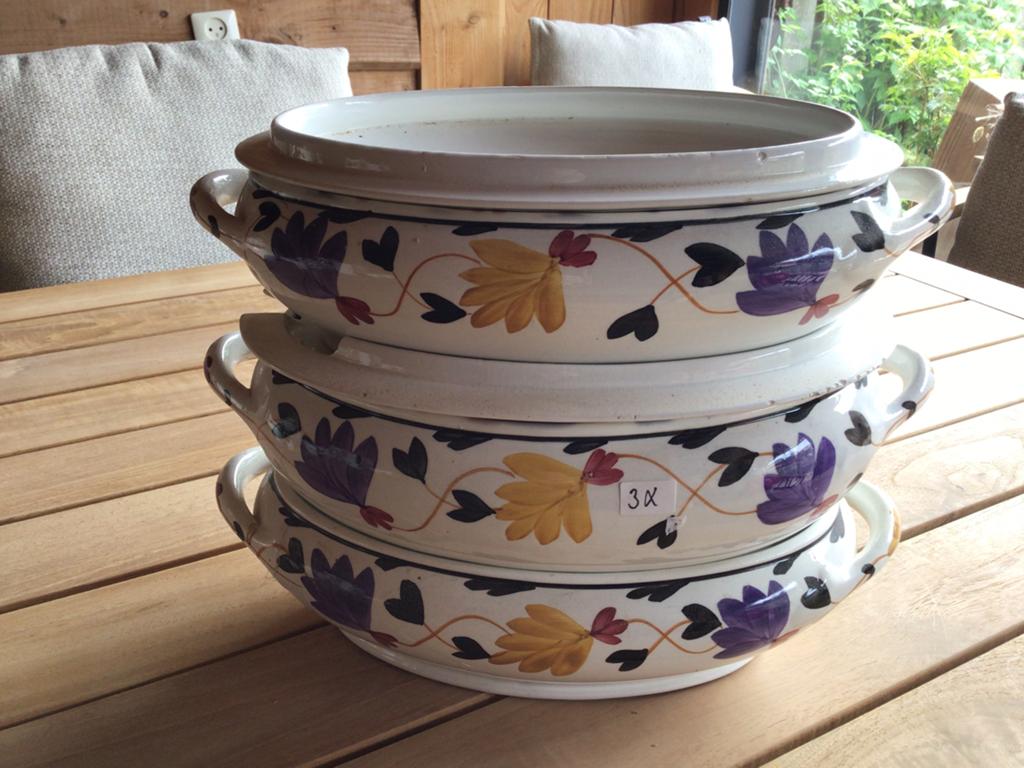 Drie boerenbont schalen, Ophalen