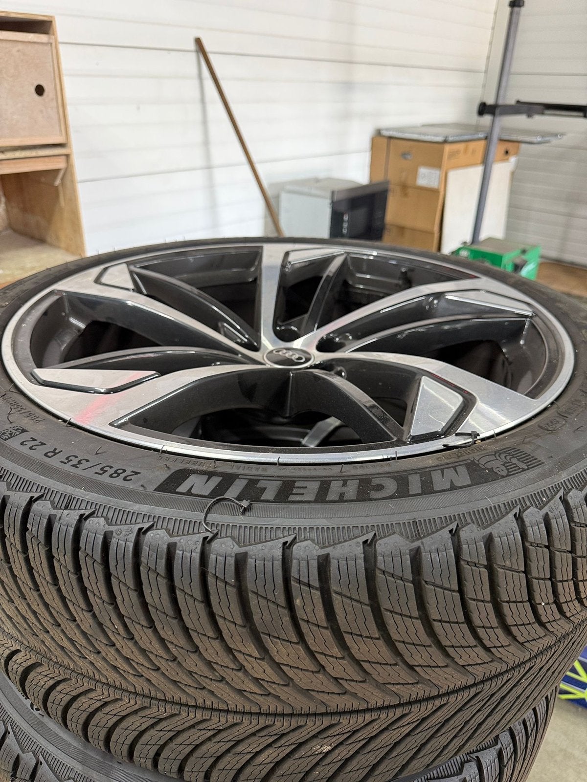 Audi Velgen met Michelin Winterbanden 285/35 R22, Gebruikt, 285 mm, Banden en Velgen, Overige maten