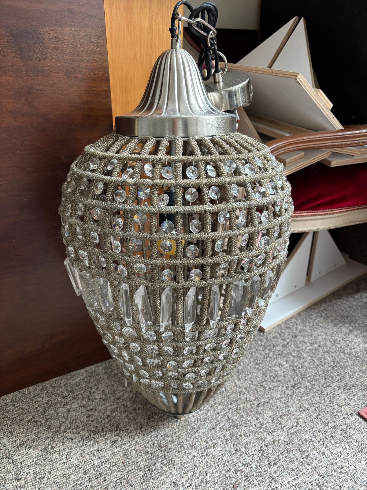 Elegante hanglamp met kristallen en zilverkleurig metaal, Ophalen of Verzenden, Zo goed als nieuw, Metaal, E27 (groot)