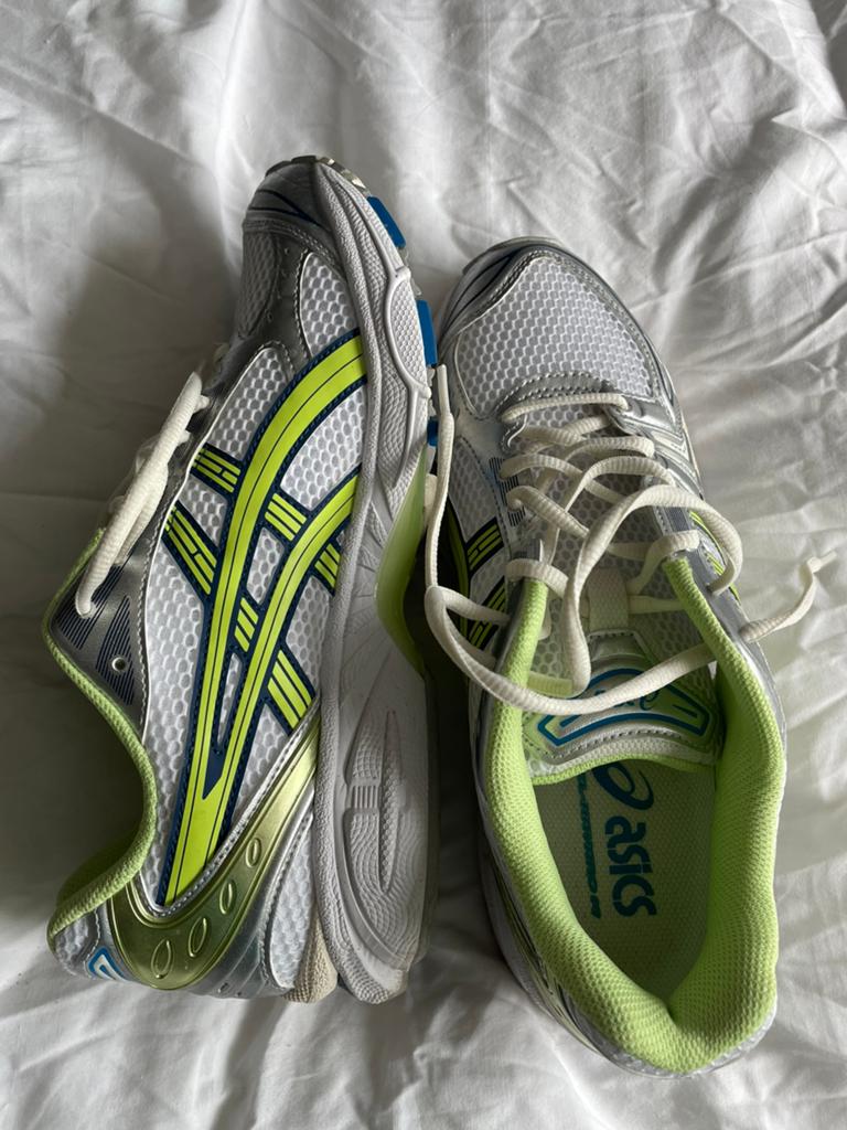 Asics gel-kayano 14 mt 42,5, Kleding | Heren, Schoenen, Ophalen of Verzenden, Zo goed als nieuw, Wit, Sportschoenen