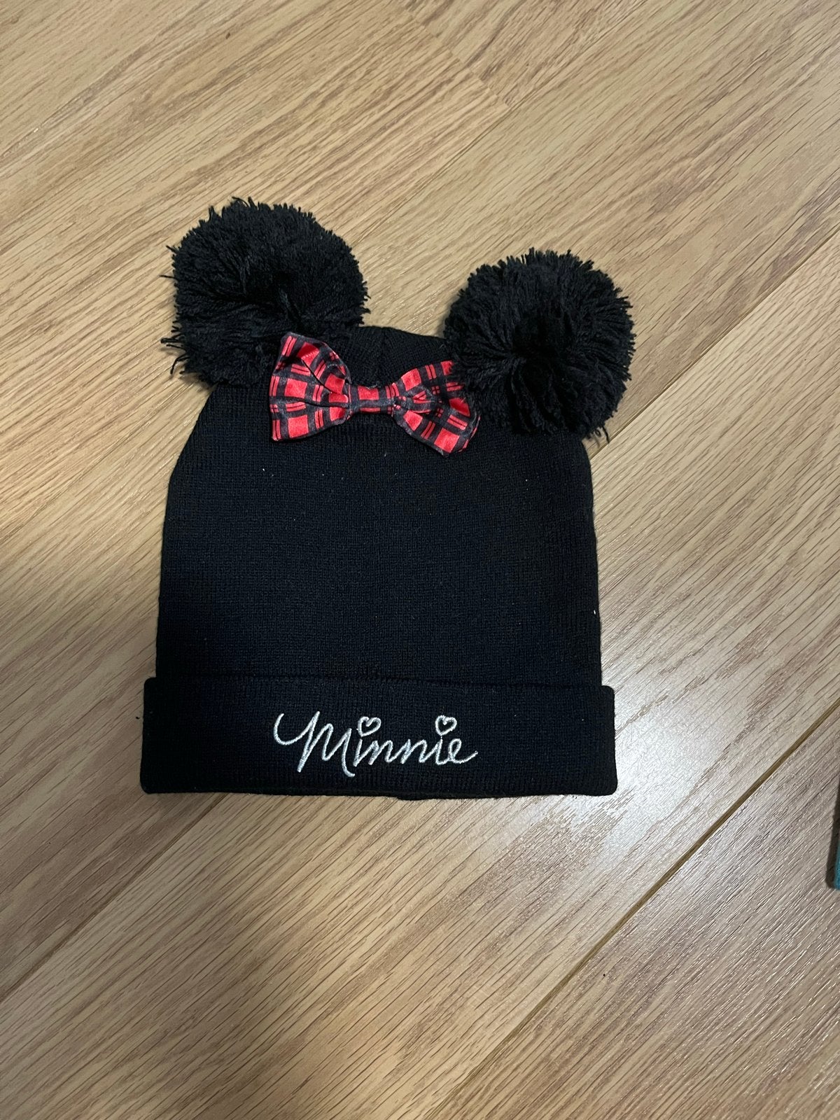 Zwarte Minnie Muts met Pompons en Ruitjesstrik, Gebruikt, Meisje, Ophalen of Verzenden, 122 t/m 128