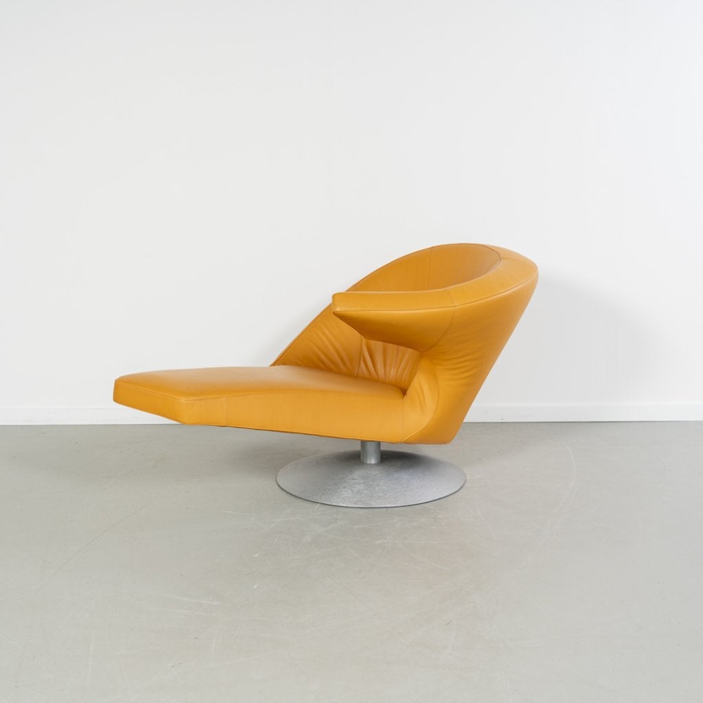 1x Leolux Parabolica Fauteuil Rechts Okergeel Leer - Alu, Niet ingevuld, 125 tot 150 cm, Niet ingevuld, Ophalen of Verzenden