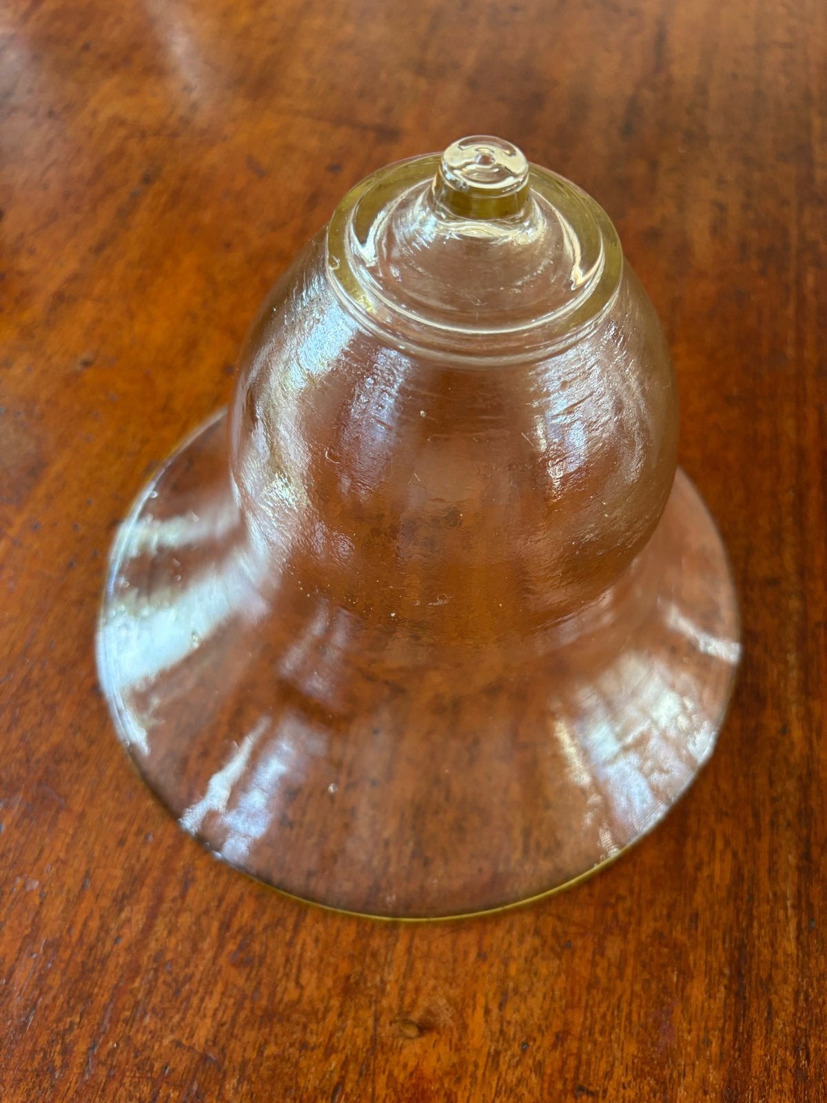 Glazen stolp - Cloche - Hoogte 18 cm, Diameter 21 cm, Glas, Ophalen of Verzenden, Zo goed als nieuw, Geschikt voor buiten