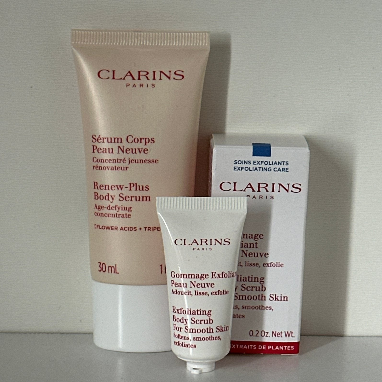 Clarins Renew-Plus Body Serum 30 ml, Ophalen of Verzenden, Nieuw, Bodylotion, Crème of Olie
